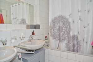 Im Sommer einziehen!  6 Zimmer, junges RMH in sehr ruhiger Lage, 2 x Terrasse, Doppelgarage – Ulm – Vorschaubild 12