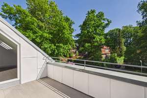 Lichtdurchflutetes Dachgeschoss-Juwel – Die vollständige Adresse der Immobilie erhältst du vom Anbieter., 22609 Osdorf, Hamburg – Vorschaubild 2