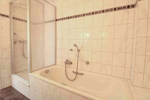 Modernisierte 2-Zi.-Whg. mit Balkon, Garage & Aufzug in ruhiger Lage von BI-Brake/Stedefreund – Die vollständige Adresse der Immobilie erhältst du vom Anbieter., 33729 Heepen, Bielefeld – Vorschaubild 5