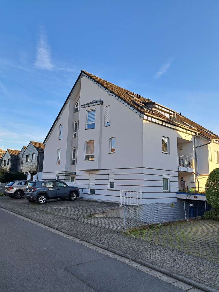Ansprechende und vollständig renovierte 2-Zimmer-Wohnung in Rodgau