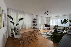 FRANKFURT CITY ! DIREKT AM RÖMER ! 2- Zimmer I Küchenzeile I Renoviert I Parkett I Aufzug – 60311 Altstadt, Frankfurt am Main – Vorschaubild 3