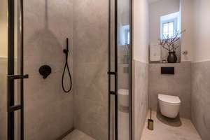 ⭐ Designer-Wohnung nahe Schloss Charlottenburg! – Frisch sanierte 3,5-Zi-Whg inkl. Mobiliar & Küche – Die vollständige Adresse der Immobilie erhältst du vom Anbieter., 14059 Charlottenburg, Berlin – Vorschaubild 16