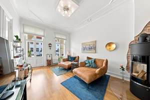 Stilvolle 3-Zimmer-Altbauwohnung mit Kamin & Balkon nahe dem Kurfürstendamm