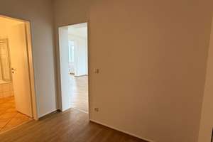 Geräumige 1,5-Zimmerwohnung mit Loggia und inkl. Keller in Hamburg-Eißendorf – Strucksbarg  55, 21077 Eißendorf, Hamburg – Vorschaubild 2