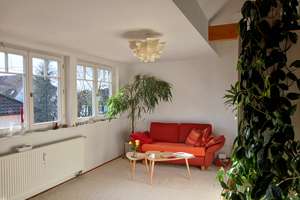 Schöne Dachgeschosswohnung zwischen Böllenfalltor und Orangerie