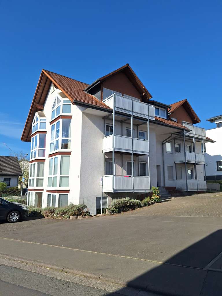 Immobilie in Cölbe - 1 Zi-Appartement, komplett neu saniert, Marburg - Cölbe mit Parkplatz und Keller im Preis inklusive. - Bild 0