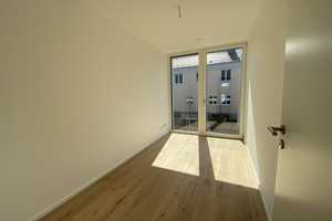 Stilvolles 6-Zimmer-Reihenhaus mit gehobener Innenausstattung in München Perlach Baujahr 2020 – Jäcklinstraße 8?, 81735 München – Vorschaubild 9
