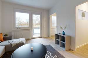 Für Singles - Kleine 2-Raum-Wohnung mit Balkon – Arno-Schreiter-Str. 83, 9123 Markersdorf, Chemnitz – Vorschaubild 1