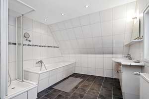 Property thumbnail 8