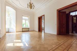 Traumhafte Wohnung in freistehender Villa | saniert | Parkettboden | Stellplatz möglich | ab sofort – Theodor-Neubauer-Straße 19b, 4318 Anger-Crottendorf, Leipzig – Vorschaubild 3