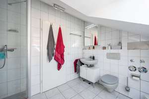 Lichtdurchflutete 3–4-Zi. im Dachgeschoss mit Südbalkon & Stellplatz – frei werdend in KA-Palmbach – Die vollständige Adresse der Immobilie erhältst du vom Anbieter., 76228 Palmbach, Karlsruhe – Vorschaubild 11