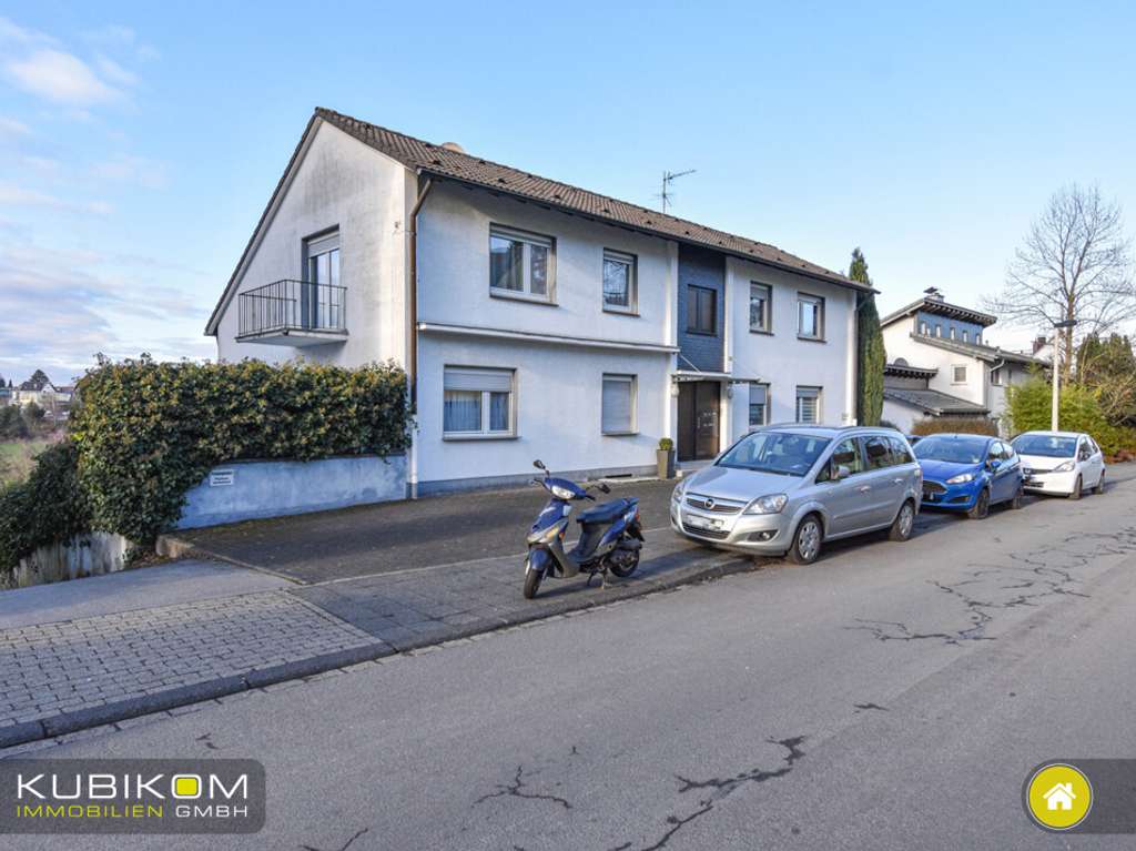 Immobilie in Solingen - Charmantes Mehrfamilienhaus mit Entwicklungspotenzial in ruhiger Lage - Bild 0