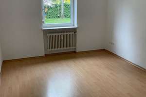 Charmante 3,5-Zimmer-EG-Wohnung mit großem Garten in Trudering – Die vollständige Adresse der Immobilie erhältst du vom Anbieter., 81825 Gartenstadt Trudering, München – Vorschaubild 11