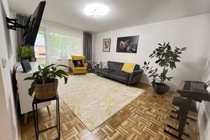 *** kernsanierte 3-Zimmer-Wohnung mit Balkon mit Blick ins Grüne***