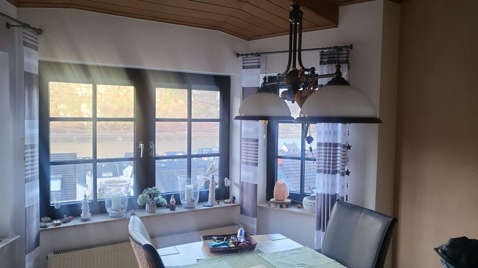 Immobilie in Kestert - Einfamilienhaus freistehend mit Einliegerwohnung /  Traumhafter Blick auf den Rhein - Bild 0
