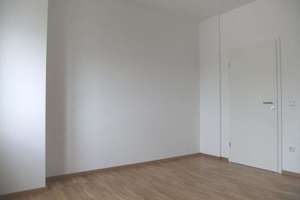 Bitte nur Mailanfragen: Grüne Mitte: Bezaubernde 2-Zi-Dachgeschoss-Wohnung in Uninähe in 6-Fam-Haus – Die vollständige Adresse der Immobilie erhältst du vom Anbieter., 93051 Kumpfmühl-Ziegetsdorf-Neuprüll, Regensburg – Vorschaubild 6