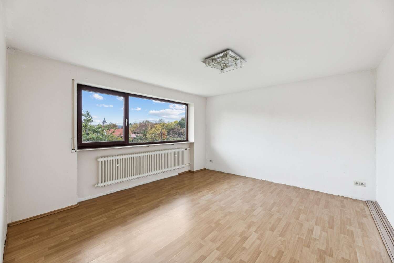 Immobilie in Creußen - Zweifamilienhaus in beliebter Wohnlage in Creußen - Bild 0