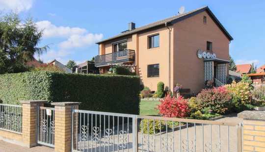 Bild von Einfamilienhaus mit Option auf 2 Wohneinheit mit Wintergarten und Sauna