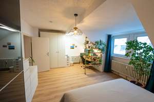 Dachgeschosswohnung mit Einbauküche – Eckampstraße 24, 40472 Rath, Düsseldorf – Vorschaubild 5