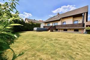 Mehr als groß genug für eine Familie!
Auch groß genug für zwei Familien!
Ihr Haus in Steinsberg! – Die vollständige Adresse der Immobilie erhältst du vom Anbieter., 93128 Regenstauf – Vorschaubild 6
