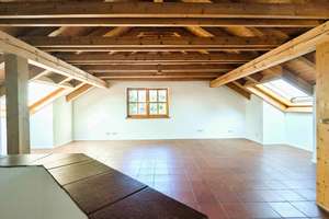 Loftige, helle 2-Zimmer-Dachgeschosswohnung mit besonderem Charme – Die vollständige Adresse der Immobilie erhältst du vom Anbieter., 85659 Forstern – Vorschaubild 6