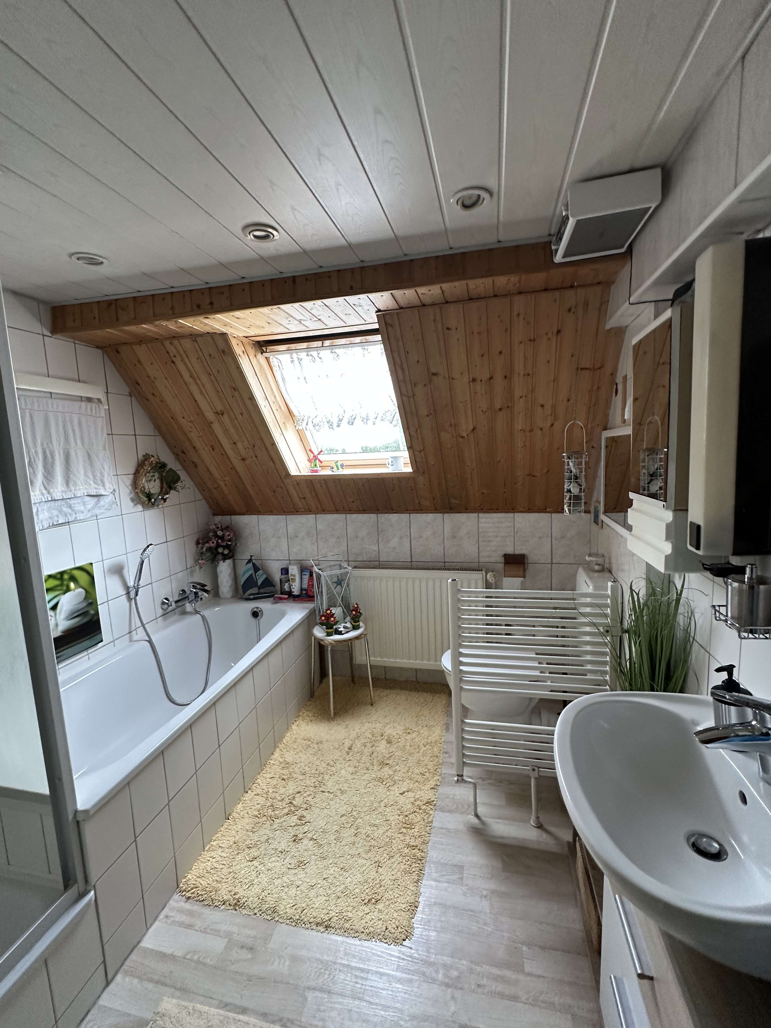 Immobilie in Damshagen - Traumhaftes Anwesen 3963 m² /Alleinlage gegenüber vom Gutshaus in Parin/ Blick auf den großen Teich - Bild 2