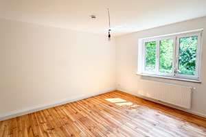***Charmante Altbauwohnung in Bestlage mit Kamin & Balkon ins Grüne*** – Die vollständige Adresse der Immobilie erhältst du vom Anbieter., 81679 Altbogenhausen, München – Vorschaubild 10