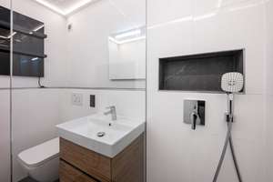 Erstbezug nach Sanierung mit West-Balkon: schöne 2-Zimmer-Wohnung in Bogenhausen, München – Klingsorstraße 10, 81927 Englschalking, München – Vorschaubild 7