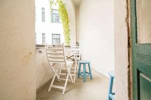 Altbau zum Verlieben: Helle 2 Zimmer mit Balkon am Mauerpark – 10437 Prenzlauer Berg, Berlin – Vorschaubild 4