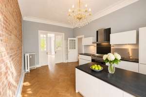 Jugendstil-Grandesse am Innocentiapark:  217 m²,  6,5 Zimmer  &  zwei Balkone in Harvestehude – Die vollständige Adresse der Immobilie erhältst du vom Anbieter., 20144 Harvestehude, Hamburg – Vorschaubild 9