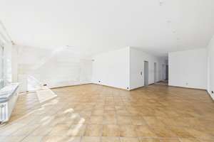 Optimale Grundrissstruktur im renovierungsbedürftigen 4-Zimmer-Wohntraum im beliebten D-Düsseltal – Die vollständige Adresse der Immobilie erhältst du vom Anbieter., 40237 Düsseltal, Düsseldorf – Vorschaubild 5