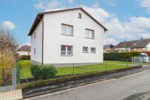 Greifen Sie zu! Einfamilienhaus mit viel Potenzial in naturnaher und ruhiger Lage – Marburg-Biedenkopf (Kreis) – Vorschaubild 1