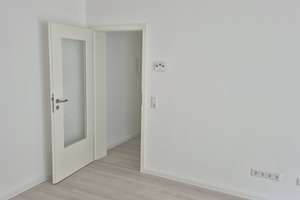 Freundliche Hausgemeinschaft sucht Mieter*in für kleine Wohnung, KDB, 1. Etage – Trooststraße 6, 42107 Elberfeld, Wuppertal – Vorschaubild 3