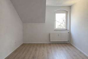 Gemütliche Dachgeschoss-Wohnung in Duisburg – Die vollständige Adresse der Immobilie erhältst du vom Anbieter., 47169 Marxloh, Duisburg – Vorschaubild 2