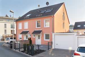 Stilvoll wohnen in moderner Doppelhaushälfte! – Nürnberg – Vorschaubild 1