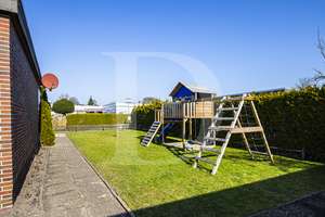Modernisierter Flachdach-Bungalow mit Terrasse, Wintergarten und vier Garagen – Die vollständige Adresse der Immobilie erhältst du vom Anbieter., 26389 Aldenburg, Wilhelmshaven – Vorschaubild 12