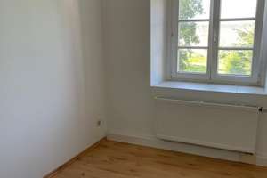 Helle 4-Zimmer-Wohnung im historischen Rittergut bei Leipzig – 113 m², Stuck, Garten & Stellplatz – Steinhof 2, 4808 Thallwitz – Vorschaubild 9