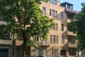 2-Zimmer-Dachgeschosswohnung mit Terrasse in Berlin-Neukölln