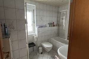 AUF DEM EHRENBERG - LÄNDLICHES EINFAMILIENHAUS MIT GARAGE, TERRASSE UND GRÜNFLÄCHE – Die vollständige Adresse der Immobilie erhältst du vom Anbieter., 42389 Langerfeld-Beyenburg, Wuppertal – Vorschaubild 3