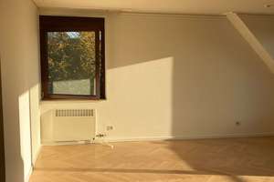 Helle 4 Zi. Dachgeschosswohnung mit Balkon – Lohstraße 27, 45359 Bedingrade, Essen – Vorschaubild 2