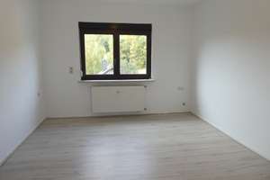 Ihr neues Zuhause: Familienhaus mit Einliegerwohnung in Dudenrod! – Die vollständige Adresse der Immobilie erhältst du vom Anbieter., 63654 Büdingen – Vorschaubild 5