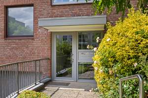 Stilvoll & gemütlich: 4-Zimmer-Maisonette, mit Tiefgaragenstellplatz. Im Herzen von Rahlstedt – Die vollständige Adresse der Immobilie erhältst du vom Anbieter., 22143 Rahlstedt, Hamburg – Vorschaubild 3