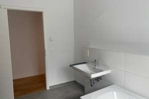 Luxuriöse 4 Raumwohnung mit Fußbodenheizung, Wanne und Dusche, Hauswirtschaftsraum, Parkett! – Jacobstraße 23, 6110 Südliche Innenstadt, Halle (Saale) – Vorschaubild 12