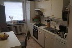 Schöne 3-Zi Wohnung mit Einbauküche, Balkon und Keller in einer zentralen und und ruhigen Lage