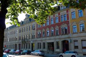 möblierte 2,5-Zimmer-Wohnung in stilvollem Wohnhaus