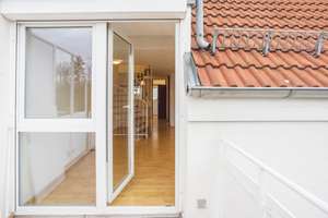 +++ renovierte DG-Maisonette - sep. Zugang - S-Blk. mit Blick ins Grüne - inkl. EBK & Kfz-Stpl. +++ – Mercatorweg 57, 70439 Stammheim-Süd, Stuttgart – Vorschaubild 13