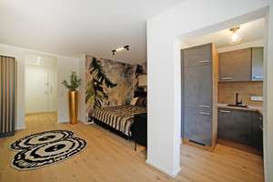 Apartment mit Balkon und EBK - komplett saniert und möbliert – Tettnanger Str. 4, 81243 Aubing-Süd, München – Vorschaubild 8