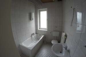 Helle und gut geschnittene 2,5 Zimmer Wohnung in zentraler Lage in Frohnhausen – 45145 Frohnhausen, Essen – Vorschaubild 6
