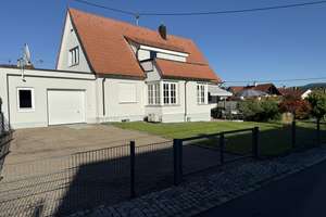 Charmantes Einfamilienhaus in ruhiger Lage mit großem Garten, Garage & viel Nutzfläche – Die vollständige Adresse der Immobilie erhältst du vom Anbieter., 72770 Betzingen, Reutlingen – Vorschaubild 2
