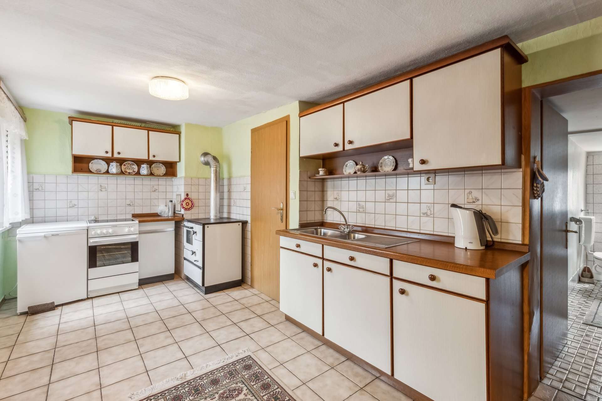 Immobilie in Schotten - Einfamilienhaus mit Scheune - idyllisch gelegen - Bild 1